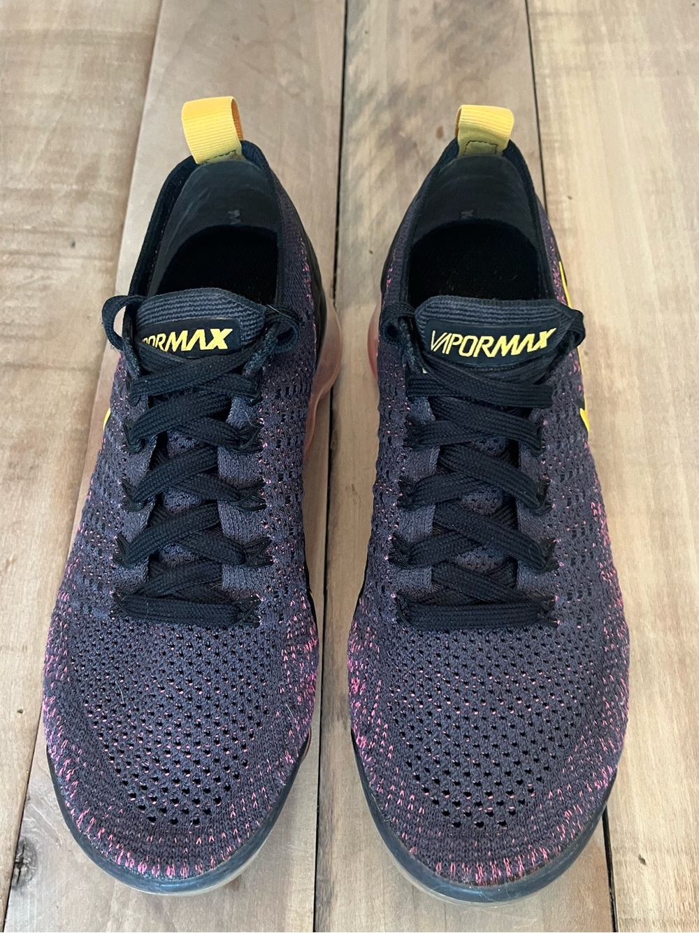 Nike Air Vapormax Flyknit 2 Pink Blast Women’s Size 6.5 (942843-008)